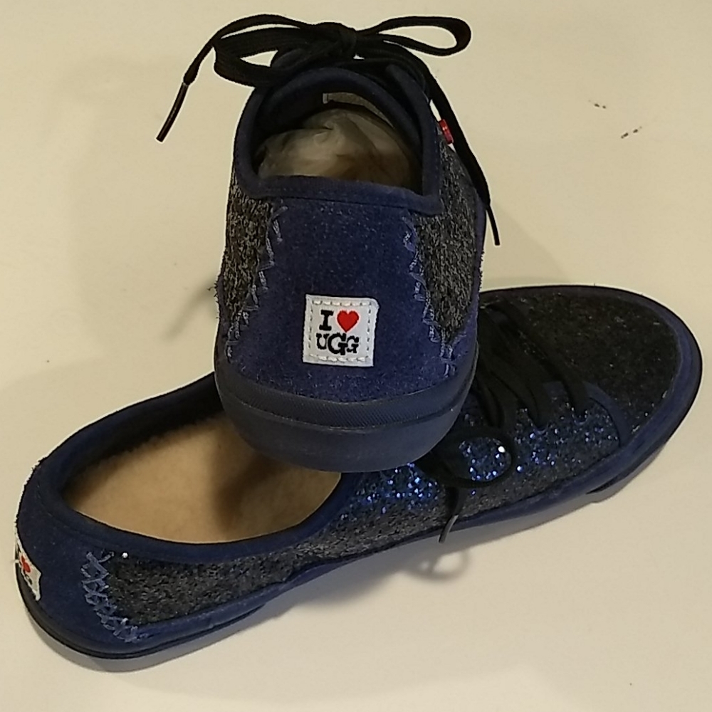 RARE NEW UGG Sneakers Blue Navy glitterLeather